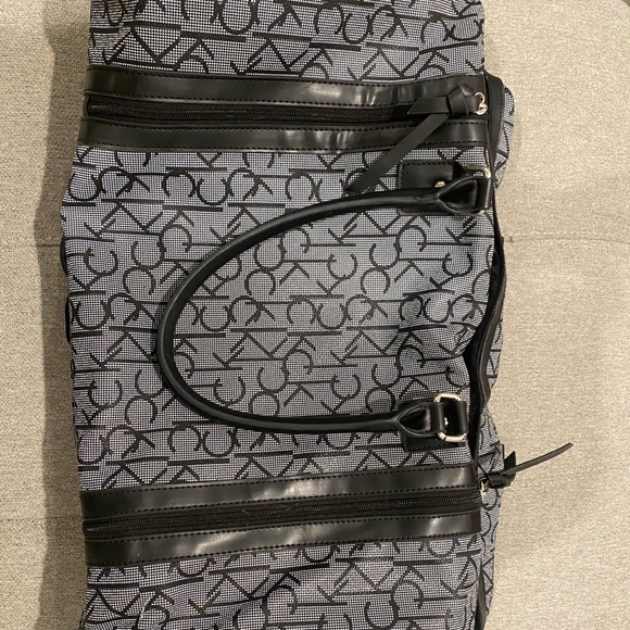 Calvin Klein duffel bag - Picture 3 of 4